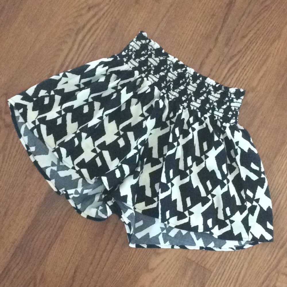 A audrey Flirty Little Loose Leg Short Shorts